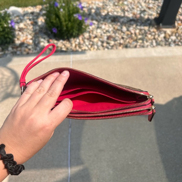 Coach Wristlet - Picture 4 of 4